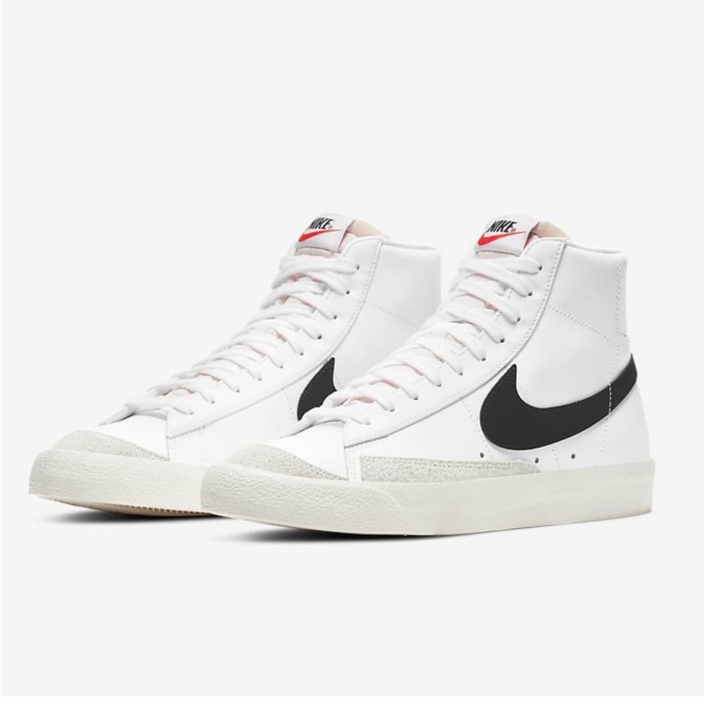 Nike Blazer Mid '77 Big Kids' Sneakers Size 5.5Y (Missing Insoles)